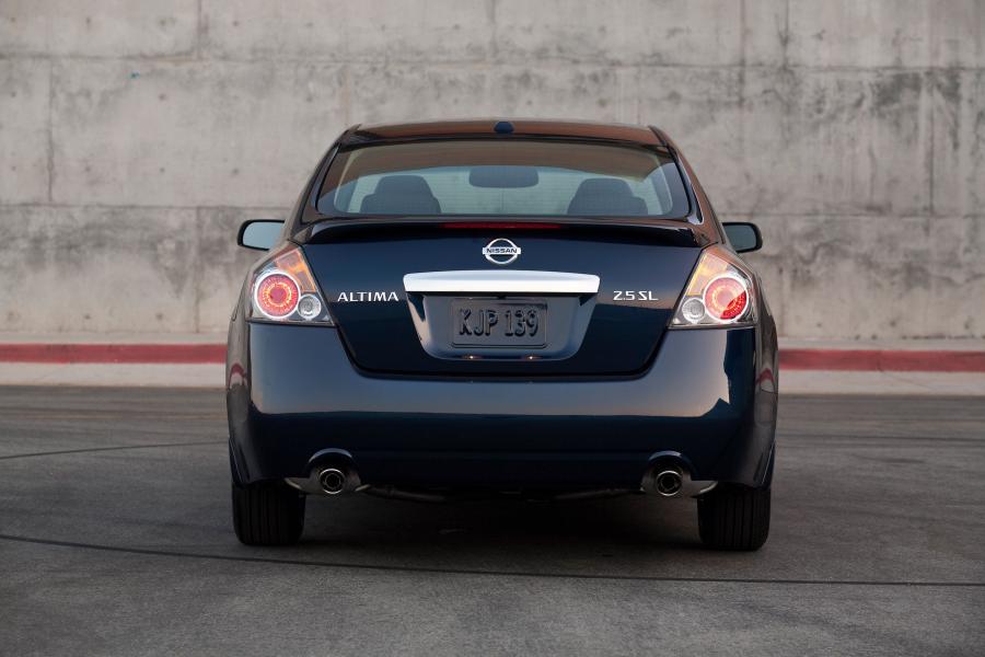  Nissan Altima 2010 года  (фото 32 из 53)
